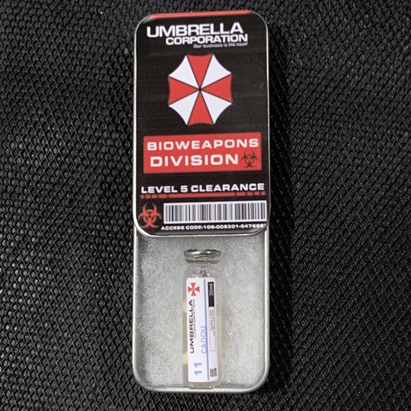 Resident Evil 7 - CADOU VIAL - 1.25inches - Picture 1 of 8